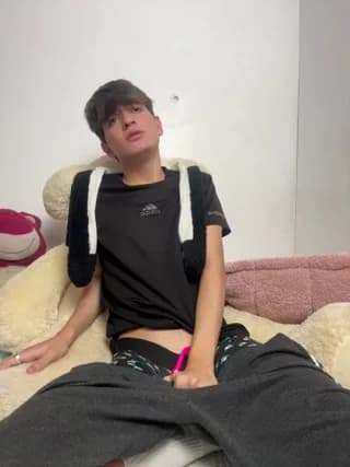 Naim_TheKing - stripchat