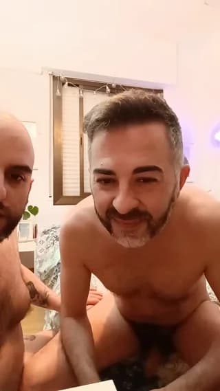 phoenixwar1984 - cam4